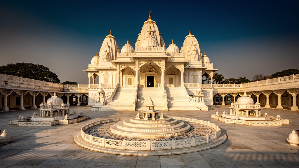 Jambudweep Jain temple complex, Hastinapur